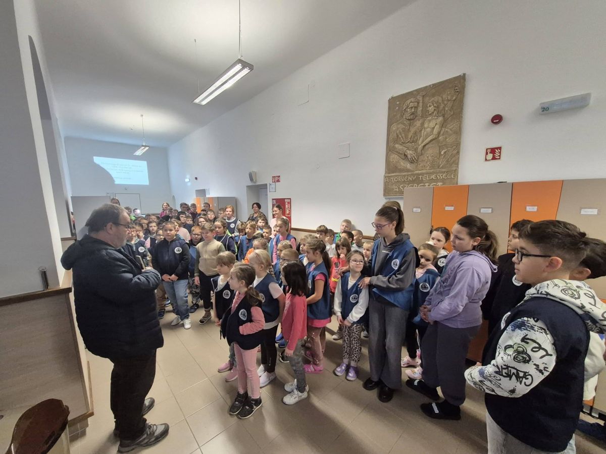 Minden osztály elkészítette az adventi koszorúját