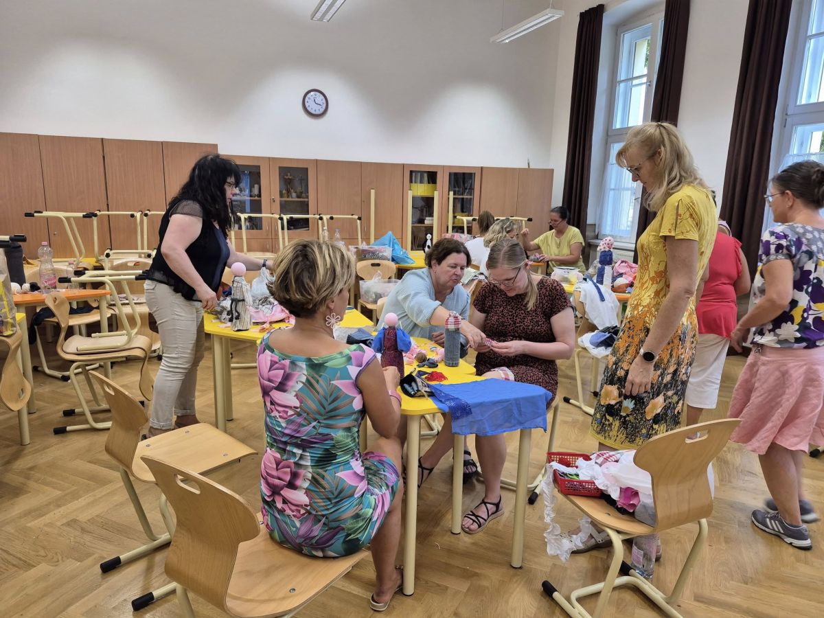 Augusztus 21-22-én Pappné Győri Tünde bábpedagógus (óvoda pedagógus) Létavértesről érkezett hozzánk