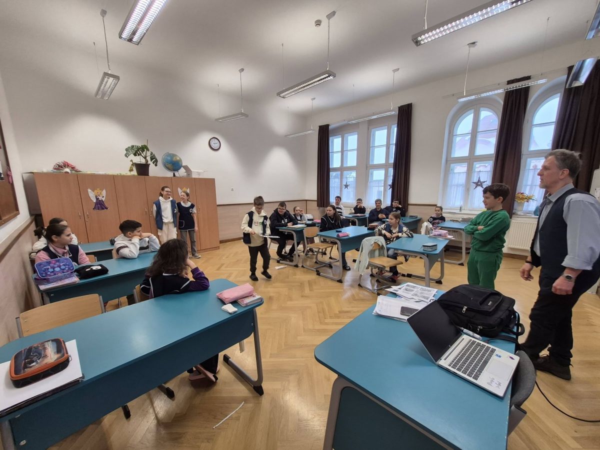 Nagy Péter megtartotta a felsősöknek a tanév harmadik Családi Életre Nevelés óráit.